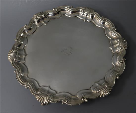 A late Victorian silver salver, Martin, Hall & Co, London, 1890, 9.5 oz.